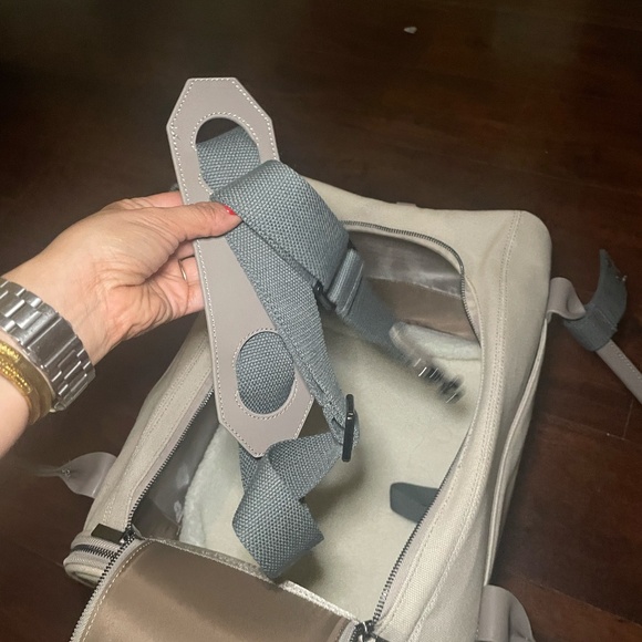 Maxbone Global Citizen Pet Carrier Bag - Picture 4 of 9